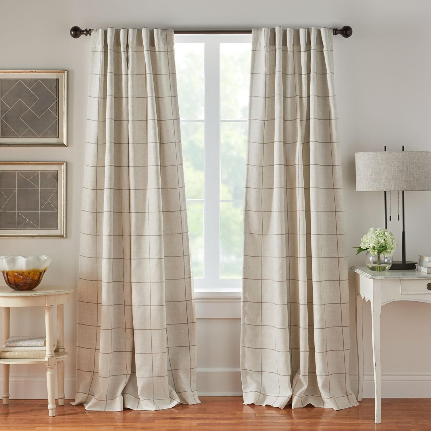 Plaid blackout curtains, single-panel, simple and classic home window decoration.